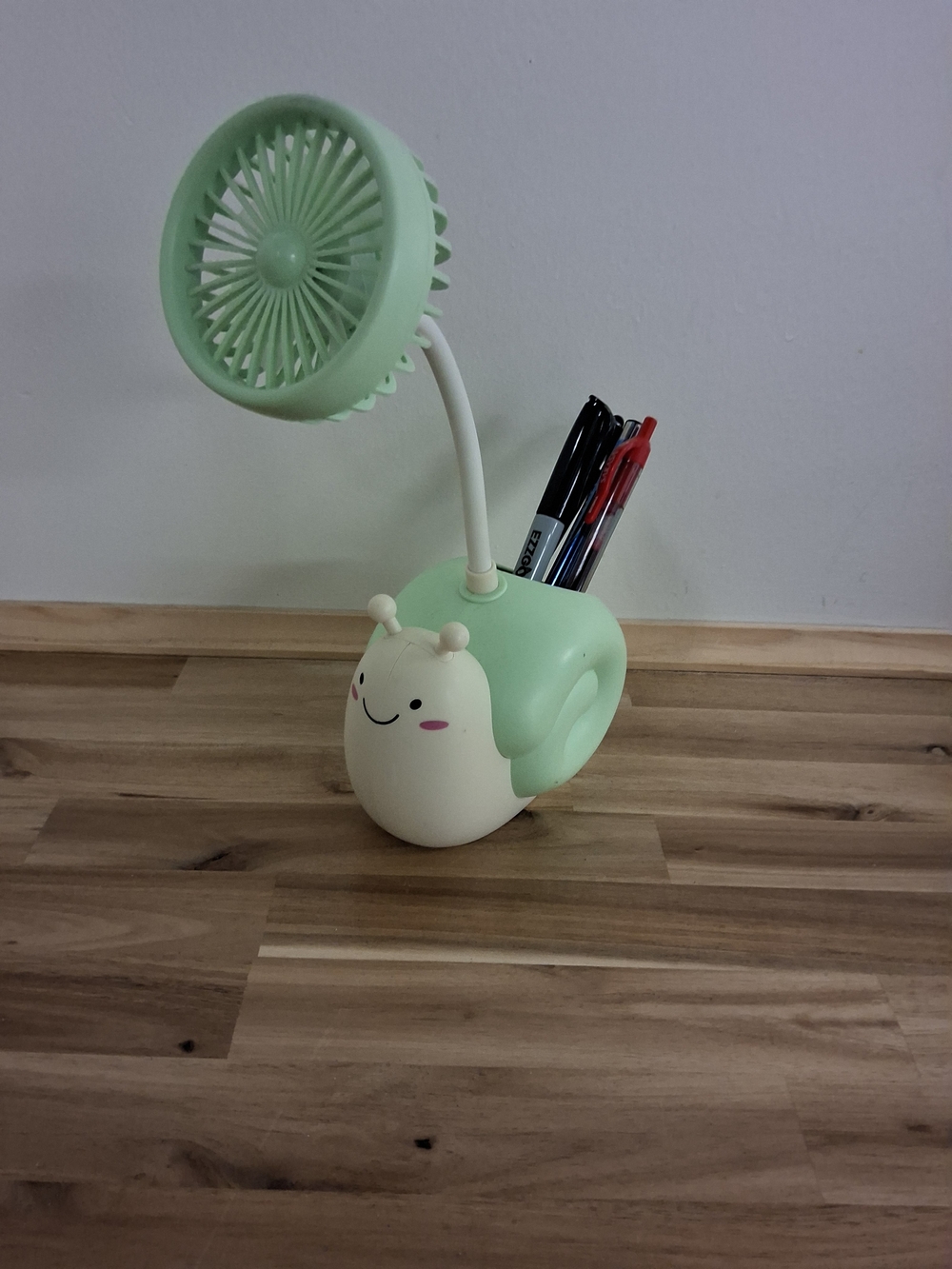 Amazon Mint Green Snail Desk Fan and Pen Organizer
